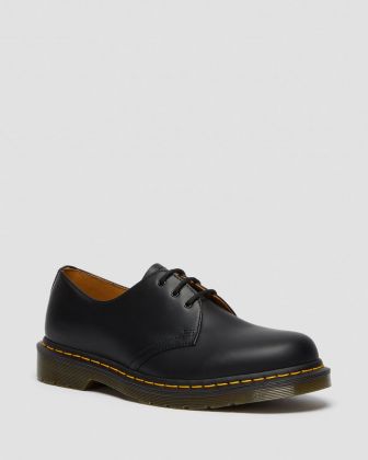 fw21---drmartens---1461blacksmooth_1.JPG